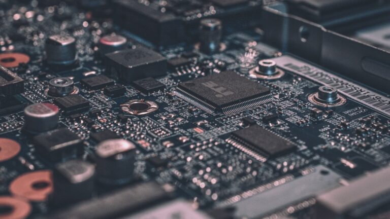 imagem-escolas-publicas-de-parobe-recebem-computadores-de